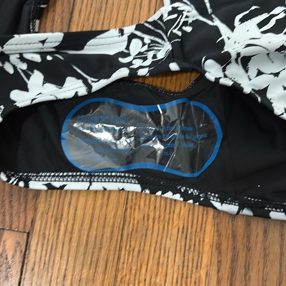 Tommy Hilfiger Womens Small Floral Hipster Bikini Bottoms Black White NWT - Picture 6 of 8